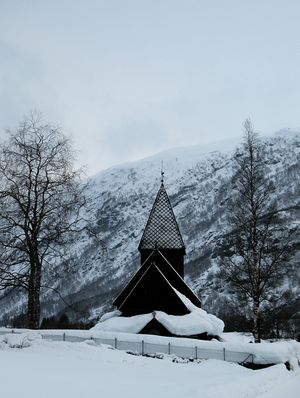 Odda, Røldal stavkyrkje aust.JPG