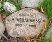 Gravminne, kunstneren Ola Abrahamsson (1883-1980). Foto: Stig Rune Pedersen