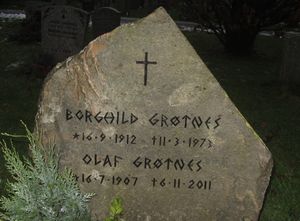Olaf Grøtnes gravminne Oslo.jpg