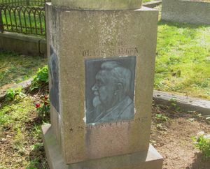 Olaus Skaugen gravminne.jpg