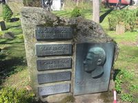 489. Olav Ringdal jr gravminne.jpg