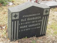 187. Ole Gausaker gravminne.jpg