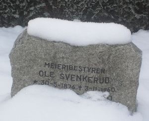 Ole Svenkerud gravminne.jpg