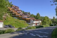 Terrassehus fra 1960-årene i Oppegårdveien på Langhus. Foto: Leif-Harald Ruud (2022)