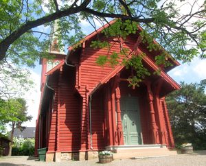 Ormøy kirke Oslo 2013.jpg