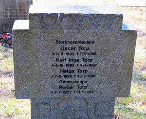 Oscar Torp gravminne 2.JPG