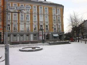 Oskar Braatens plass Oslo 2012.jpg