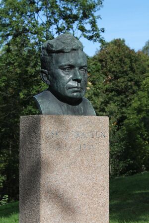 Oskar Braathen byste ved Beierbrua.JPG