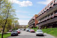 Blokkbebyggelse i Beverveien på Veitvet. Foto: Roy Olsen (2008).