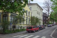 Blandet bebyggelse i Johannes Bruns gate. Foto: Leif-Harald Ruud (2004).