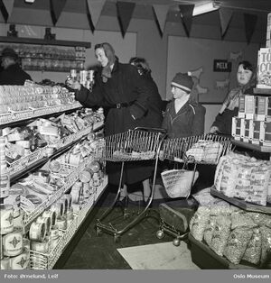 Oslo Samvirkelag butikkinteriør Veitvetveien OB.Ø59 0636.jpg