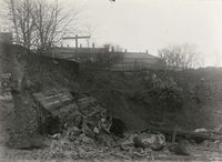 Under arkeologisk utgravning. Foto: Ukjent / Riksantikvaren (1917).