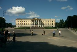 Det kongelige slott med Slottsplassen, 1825–1849