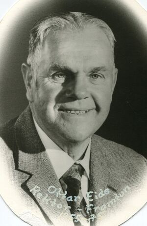 Ottar Eide Rektor 1955-1975.jpg