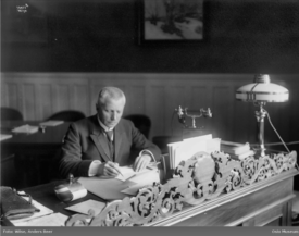 Otto Bahr Halvorsen. Foto: Anders Beer Wilse/Oslo Museum (1921).