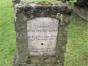Otto Vincent Lange gravminne.jpg