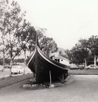 Nordlandsfembøring utanfor Nordlandsmuseet i Bodø. Foto: Olve Utne (1978).