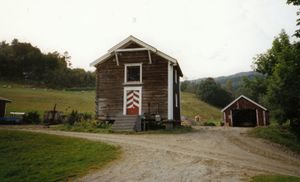 Ou1996 Valseybotn Larsstua stabbur.jpg