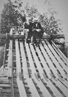 172. På isrenna på Ramton (RHB-0574).jpg