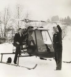 PK 1 i 1957. Verksmester Oddvar Simonsen til høyre.