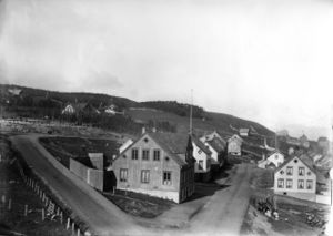 Parkgata 22-23 OlavIngstad1897.jpg