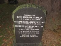 Paul Fredrik Skavlan (1849–1920) med familie, Vestre gravlund i Oslo. Foto: Stig Rune Pedersen (2012).
