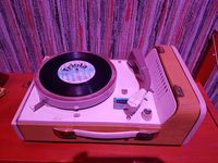 Platespiller i utstillingen på Rockheim.