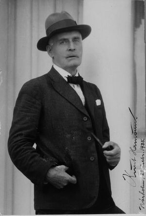 Portrett av Knut Hamsun, Nørholm, 1933 - no-nb digifoto 20150105 00093 bldsa HA0244.jpg