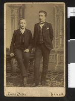 237. Portrett av to uidentifisert gutter - no-nb digifoto 20160711 00007 blds 08077.jpg