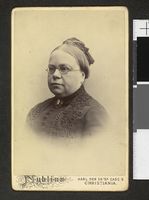 78. Portrett av uidentifisert, eldre kvinne med briller - no-nb digifoto 20151202 00026 blds 07760.jpg