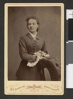 217. Portrett av uidentifisert, ung kvinne, ca. 1880 - no-nb digifoto 20160711 00011 blds 08081.jpg