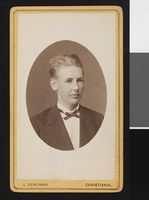 245. Portrett av uidentifisert, ung mann, ca. 1875 - no-nb digifoto 20140326 00069 bldsa FA1485.jpg