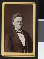 2. Portrett av uidentifisert, ung mann, ca. 1875 - no-nb digifoto 20140326 00072 bldsa FA1435.jpg