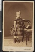 56. Portrett av uidentifisert barn - no-nb digifoto 20151116 00061 bldsa CDV01158.jpg