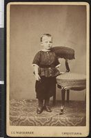 52. Portrett av uidentifisert barn - no-nb digifoto 20151116 00063 bldsa CDV01161.jpg