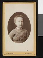 273. Portrett av uidentifisert gutt, ca. 1878 - no-nb digifoto 20140326 00206 bldsa FA1473.jpg