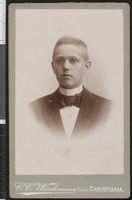 48. Portrett av uidentifisert gutt - no-nb digifoto 20151116 00065 bldsa CDV01163.jpg