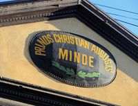 Nærbilde av skilt. Foto: Stig Rune Pedersen (2013)