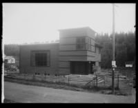 Velhuset i Prinsdal er et funkisbygg fra mellomkrigstiden. Foto: Narve Skarpmoen