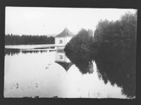 126. Pumpehus ved Verkenvannet - no-nb digifoto 20160211 00155 NB NS NM 00148.jpg