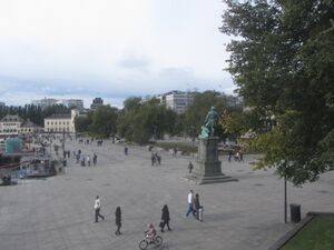 Rådhusplassen Oslo 2012 2.jpg