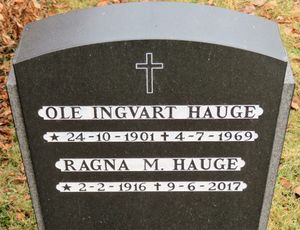 Ragna Hauge gravminne Oslo.JPG