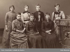 Ragna Nielsens latin- og realskole første kull 1887 OB.F18874a.jpg