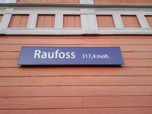 Raufoss stasjon.jpg