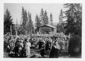 Rettenparken med scenen 17. mai 1952.