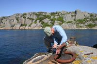 Festene ble rustpikket for hånd.