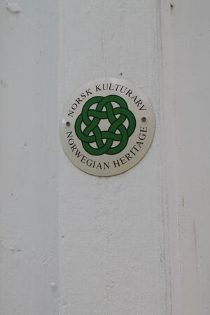 Ringebu prestegard Olavsrosa.JPG