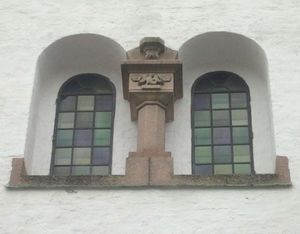 Ris kirke Oslo detalj vinduer fasade.jpg