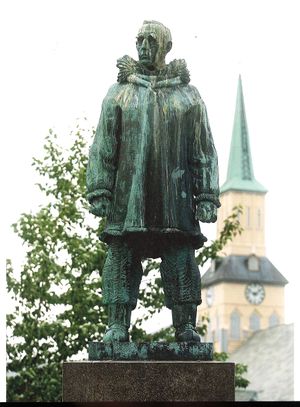Roald Amundsen-monument.jpg