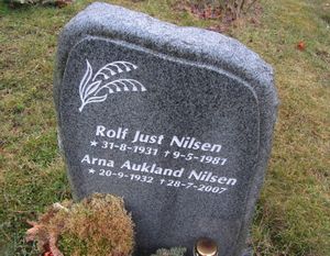 Rolf Just Nilsen gravminne.jpg
